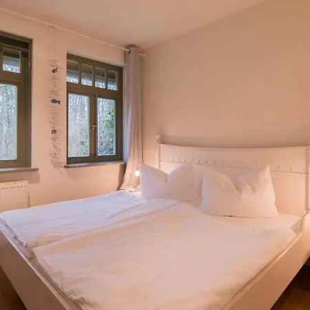 Ferienhaussiedlung Strandperlen Sanddornhof 7a بيت للعطل فاستروم